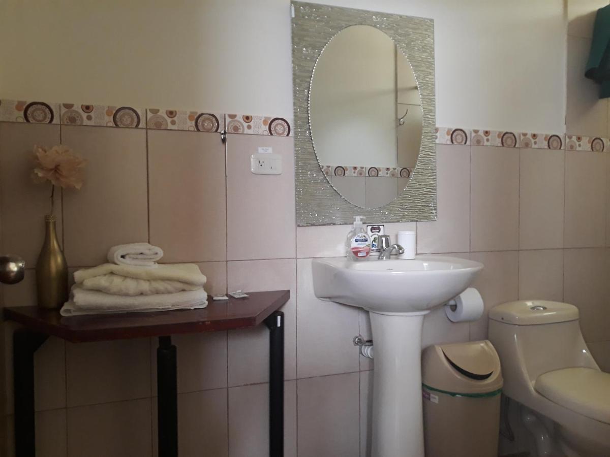 El Cardenal Hotel โลจา ภายนอก รูปภาพ